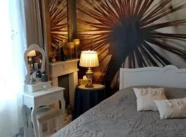 Chambre Bounty, B&B, cuisine privée, lit queen size, terrasse, parking, garage