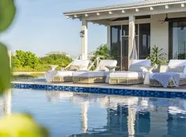 Casa Agua Azul & The Pool Club at Mahogany Bay