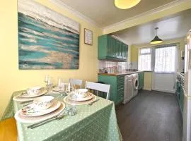 April Cottage - Sandown