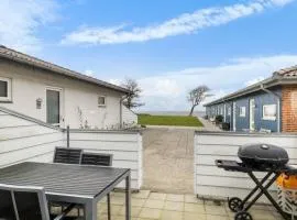 Apartment Kari - 50m from the sea by Interhome