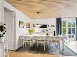 Holiday Home Toska - 3km from the sea by Interhome