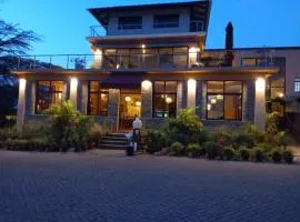 Matteos Italian Restaurant,Bar & Accommodation