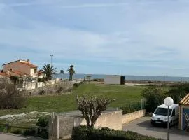 Joli appartement au village du Barcarès