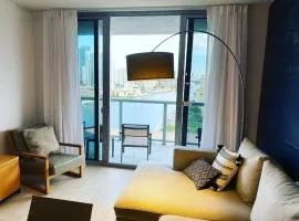 Live Miami apartment with beach and near the mall