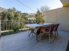 3 Bedroom Awesome Home In Kremena, hôtel à Kremena