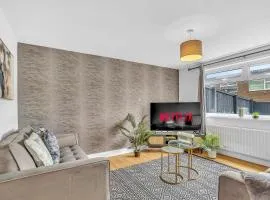 Newcastle Weekly & Monthly Offers, New 3 Bed House, Contractors, Families, Relocations Stays