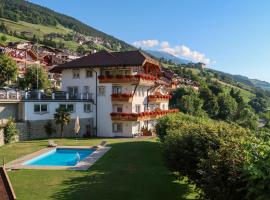 Apartment Comfort 202 by Interhome, hotel in Villandro