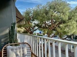 Le Soleil Trop&eacute;zien, Somptueux 2 pi&egrave;ces - Terrasse Vue Mer, hotel em Menton