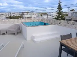 Swell S10 maisonette with private Jacuzzi in Naousa