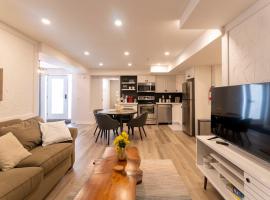 Luxurious and Spacious Apartment with 2 bedrooms and 2 Baths