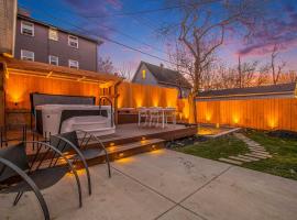 Relaxing Spot with Zen Garden & Year-Round Hot Tub, hotel em Omaha