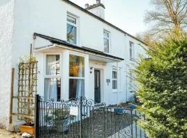 Camellia Cottage With Garden