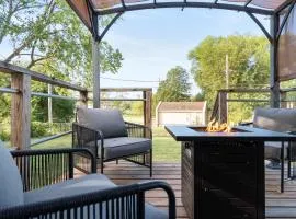 Enchanting 3BR Cottage Close to Downtown