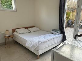 Chez Nenette, hotel in Nogent-sur-Seine