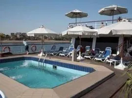 الباخرة ريفر بوت