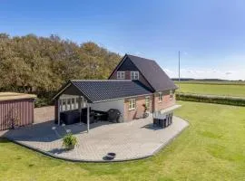 Cottage by the Wadden Sea