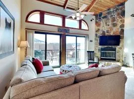 Alpine Loft and Lake