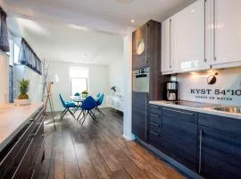 KYST 5410 Floating Home 2