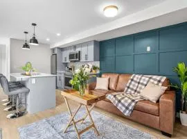Charming 2BR Haven in Canmore Near DT and Banff
