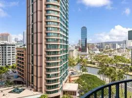 05 FREE Parking 10 min beach 2br-Waikiki Ala Moana