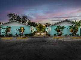 Suites of Tarpon Springs!, hotel a Tarpon Springs