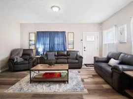 Large Remodeled 4 Bedroom Only 7 Minutes to Downtown
