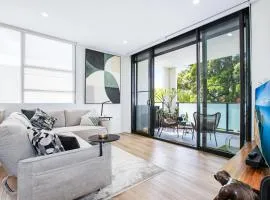 Cosy Stay Mortdale Stylish 1 Bdrm with Parking
