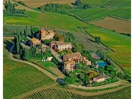 Apartment in Val di Chiana with Panoramic Pool