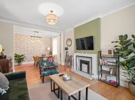 QC CityStay Stylish 3 Bed Flat in Hendon NW4