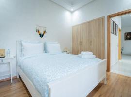 Appartement avec Piscine Proche Plage, hotel v destinaci Bouznika