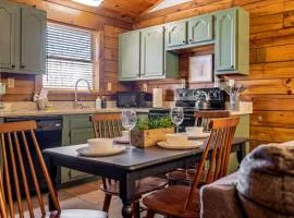 Couples Getaway Cabin near National Park w Hot Tub