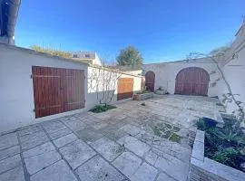 Maison 6 personnes avec cheminée aux Saintes-Maries-de-la-Mer - FR-1-475-162