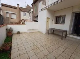 Maison de village proche centre-ville, climatisation, 3 pers. - FR-1-571-72