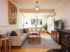 Tiffany's Cottages, hotel in Bright