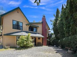 Whole House at Eaglenest Inn with Pool & Seasonal SPA, hotel i Julian