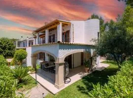Beach House, 1 min to beach