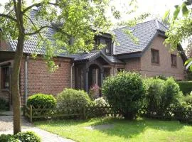 "Im Eichenhof" Whg 1 - idyllische Dorflage Nähe Grömitz! Jetzt mit WLAN!