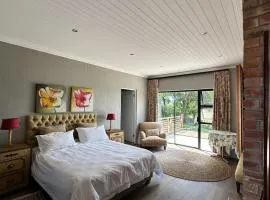 Warm Welcoming Cottage - Your Perfect Getaway