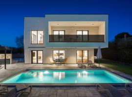 Villa Mila - NEW 2025, hôtel à Medulin