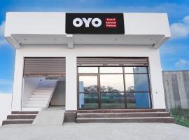 Hotel O Samrat palace, Hotel in Hāpur