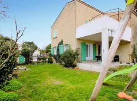 Awesome Apartment In Carpentras