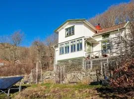 Nice Home In Nösund With House Sea View