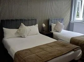 Kings Park Hotel