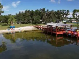 Lakeside Cottages