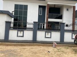 3 bedroom duplex in Ikorodu, hotel v destinaci Ikorodu