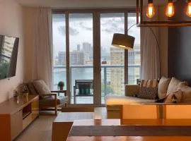 Beach pool and More 2B 2B Gulfstream & Mall