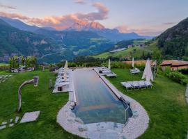 Hotel-Chalet Pennhof, hotel i Barbian