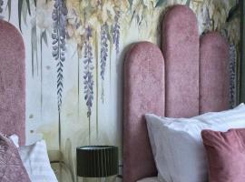 The Monks Quarters, hotel v destinaci Quin