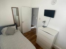 Family Home Stay, hotel in Thornton Heath