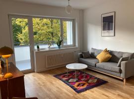 Canal-Front at Maybachufer - 80 sqm Two-Bedroom Apartment book one room or full appartment &ndash; kwatera prywatna 